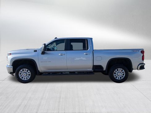 Certified 2022 Chevrolet Silverado 3500 LT w/ Convenience Package image 3