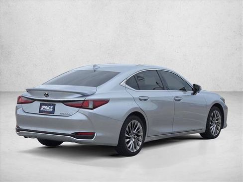 Used 2024 Lexus ES 300h w/ Technology Package FWD image 5