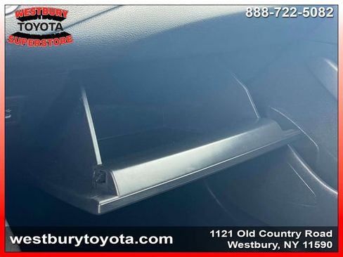 Used 2026 Toyota Corolla SE FWD image 32