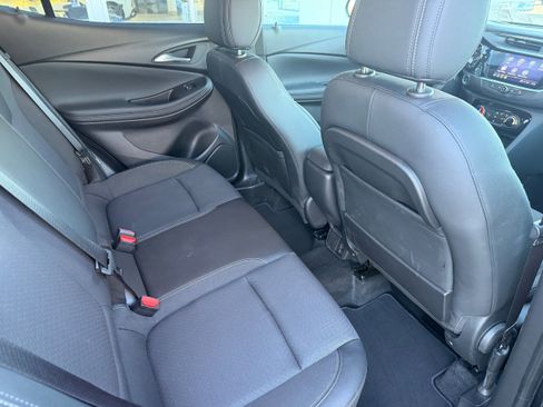 Used 2022 Buick Encore GX Preferred w/ Cold Weather Comfort Package image 6