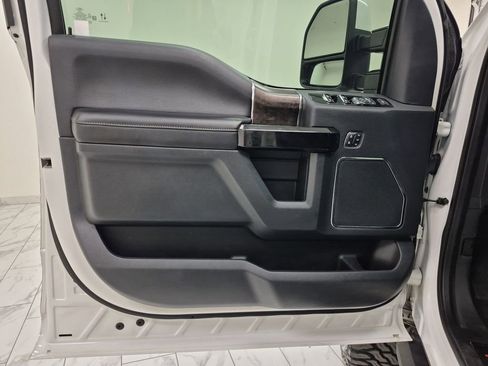 Used 2022 Ford F250 Lariat w/ Lariat Ultimate Package image 23