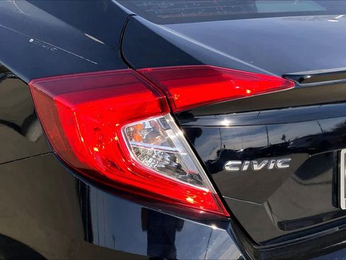 Used 2019 Honda Civic Sport image 27