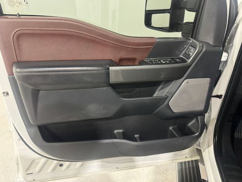 Used 2022 Ford F150 Lariat w/ Equipment Group 502A High AWD/4WD image 18