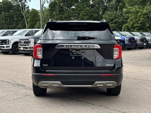 Used 2023 Ford Explorer XLT w/ Equipment Group 202A AWD/4WD image 6