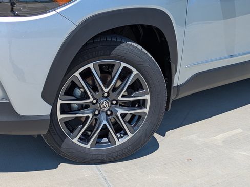 New 2026 Toyota Corolla Cross XLE AWD/4WD image 9