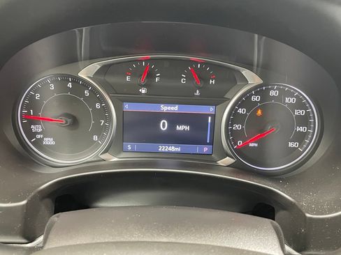 Used 2024 GMC Terrain SLT AWD/4WD image 33