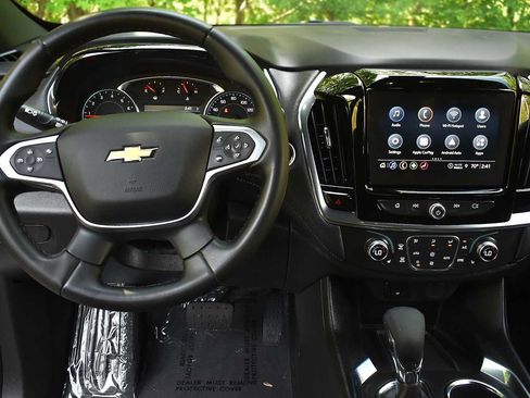 Used 2023 Chevrolet Traverse LT AWD/4WD image 13