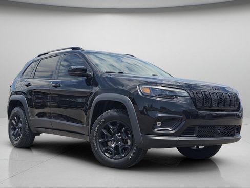 Used 2022 Jeep Cherokee Latitude w/ Trailer Tow Group AWD/4WD image 2