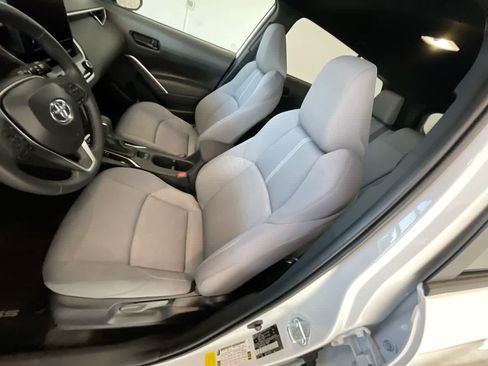 Used 2025 Toyota Corolla Cross AWD Hybrid image 11