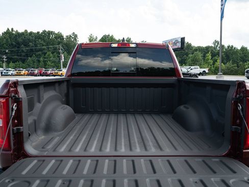 Used 2025 RAM 1500 Big Horn AWD/4WD image 9