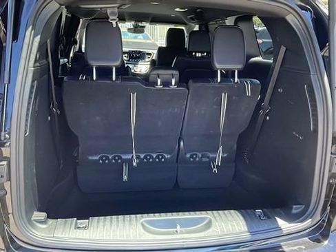 Used 2025 Chrysler Pacifica Select FWD image 30