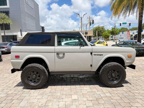 Used 2025 Ford Bronco Badlands AWD/4WD image 10