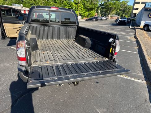 Used 2015 Toyota Tacoma 4x4 Access Cab V6 w/ SR5 Package image 31