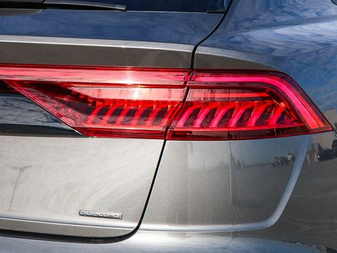 Used 2022 Audi Q8 Premium w/ Convenience Package image 11