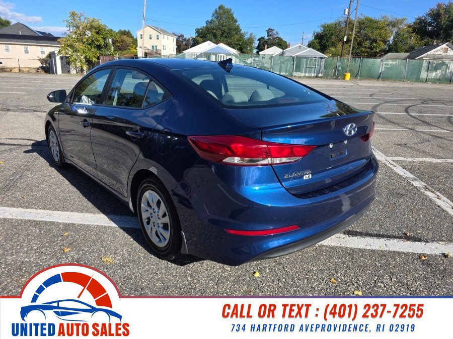 Used 2018 Hyundai Elantra SE w/ SE Connectivity Package 04 FWD image 3