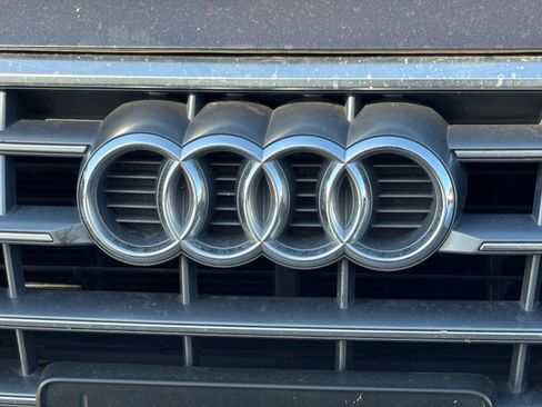 Used 2019 Audi Q5 2.0T Premium Plus w/ Premium Plus Package AWD/4WD image 9