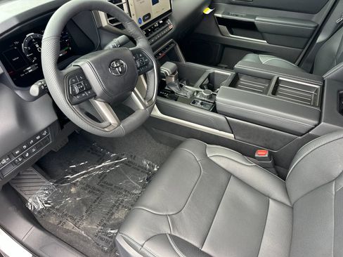 New 2026 Toyota Tundra Limited AWD/4WD image 9
