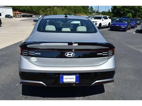 New 2025 Hyundai Sonata SEL image 4