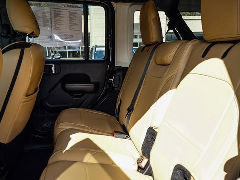 Used 2020 Jeep Wrangler Unlimited Sport image 13