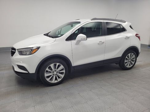 Used 2018 Buick Encore Preferred image 2