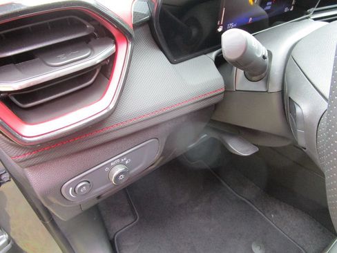 New 2026 Chevrolet TrailBlazer RS w/ Convenience Package FWD image 24