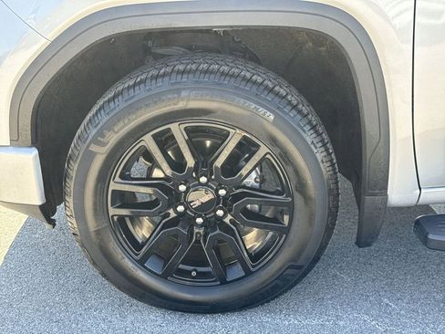 Used 2019 GMC Sierra 1500 Elevation w/ Elevation Value Package AWD/4WD image 10