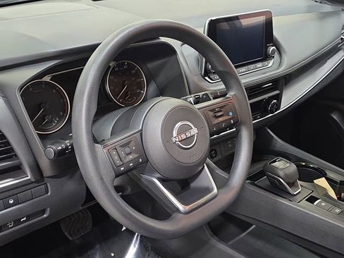 Used 2024 Nissan Rogue SV image 14