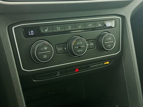 Used 2021 Volkswagen Atlas SE image 18