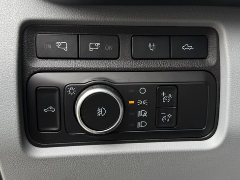 Used 2024 Ford F450 Limited w/ FX4 Off-Road Package image 18