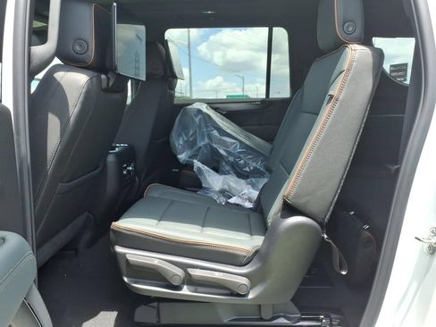 New 2026 GMC Yukon XL AT4 w/ AT4 Premium Plus Package AWD/4WD image 15