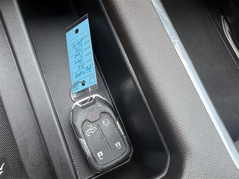 Used 2022 Chevrolet Silverado 1500 LTZ w/ LTZ Premium Package image 16