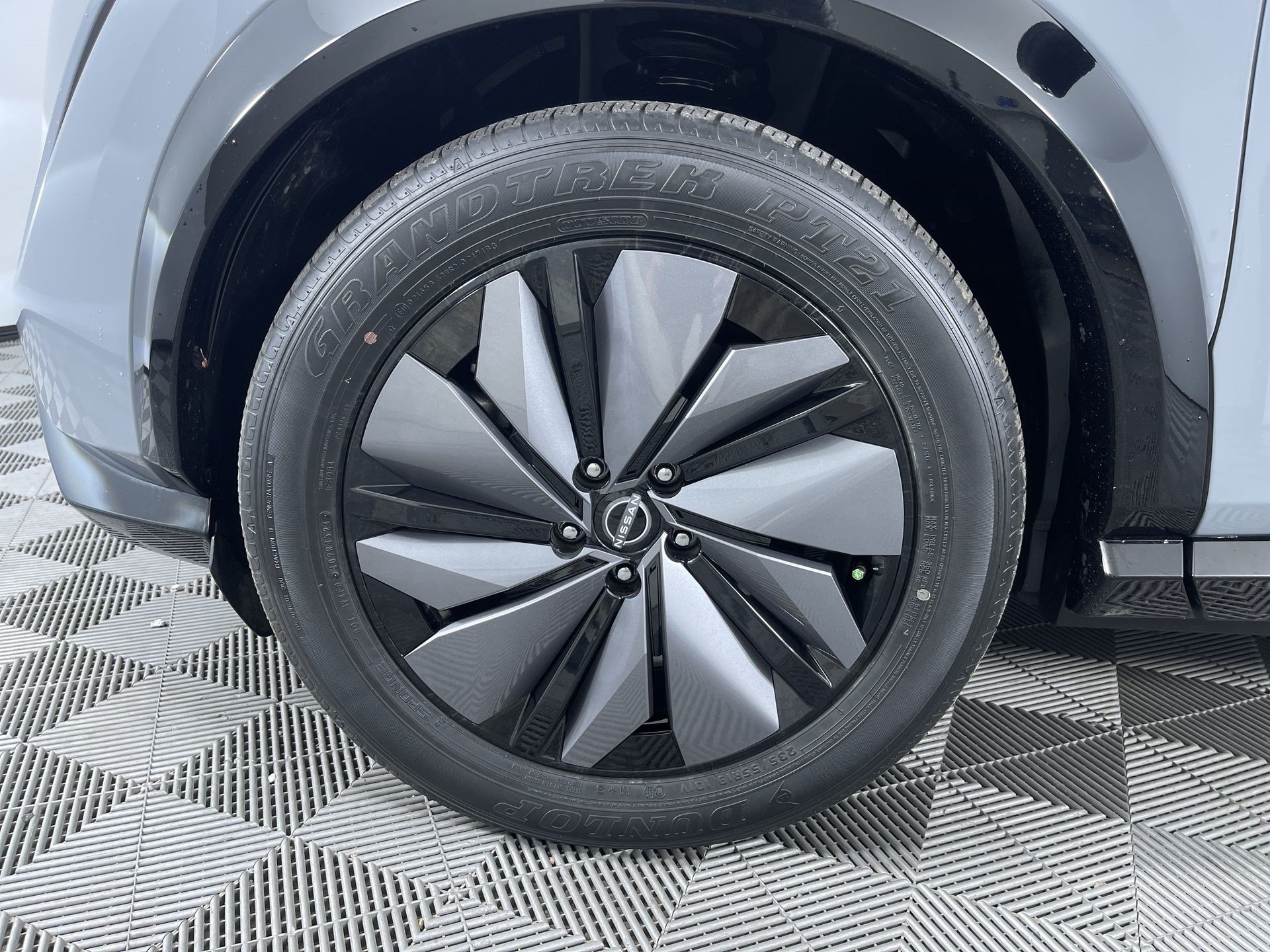 Certified 2024 Nissan Ariya AWD image 25