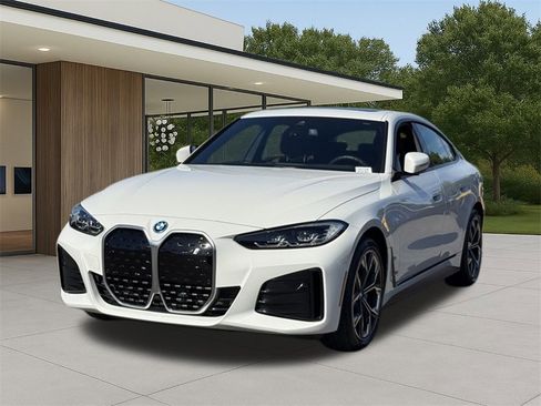 Certified 2023 BMW i4 eDrive40 w/ M Sport Package image 3