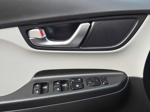 Certified 2023 Hyundai Kona SEL w/ Convenience Package image 21