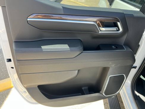 New 2026 Chevrolet Silverado 1500 RST w/ Dark Appearance Package AWD/4WD image 19