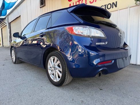 Used 2013 MAZDA MAZDA3 i Grand Touring w/ Tech Pkg image 4