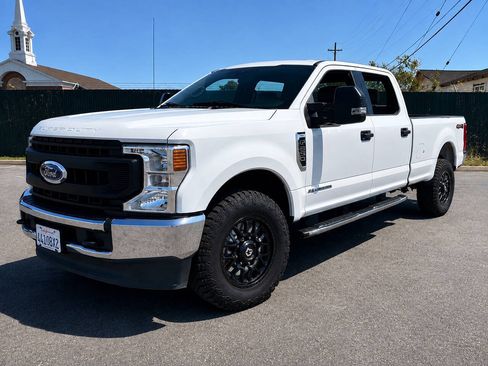 Used 2020 Ford F250 XL AWD/4WD image 2