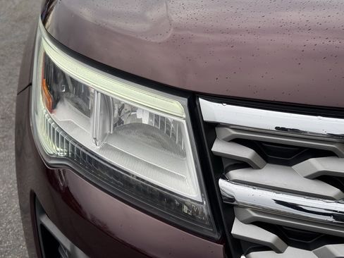 Certified 2018 Ford Explorer Limited w/ Equipment Group 301A image 4