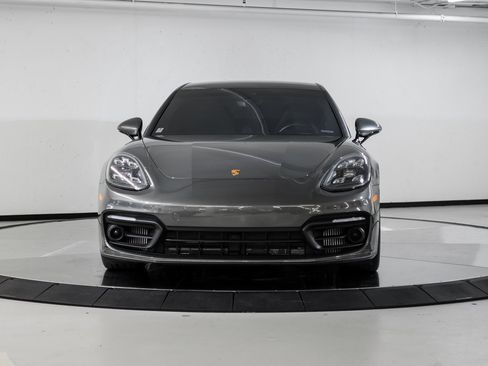 Certified 2023 Porsche Panamera Platinum Edition image 10