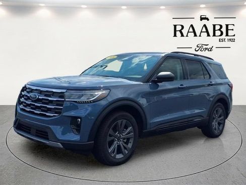 Used 2026 Ford Explorer Active w/ Active Comfort Package AWD/4WD image 3