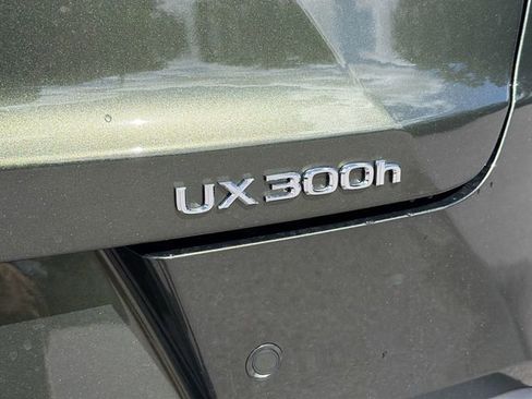 New 2026 Lexus UX 300h FWD image 11