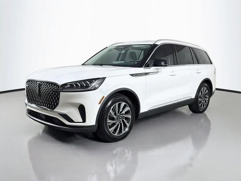 Used 2026 Lincoln Aviator 2WD image 1