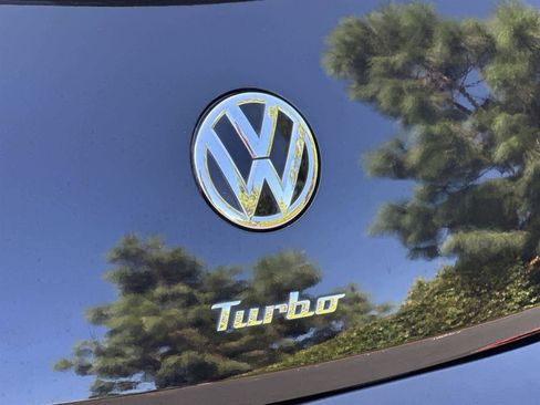 Used 2019 Volkswagen Beetle 2.0T SE image 7