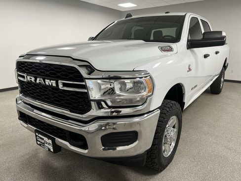 Used 2022 RAM 2500 Tradesman w/ Chrome Appearance Group image 5