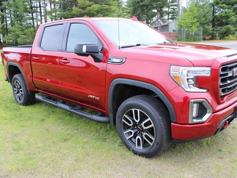 Used 2021 GMC Sierra 1500 AT4 w/ AT4 Value Package AWD/4WD image 3