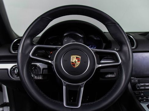 Used 2024 Porsche 718 Boxster S RWD image 4