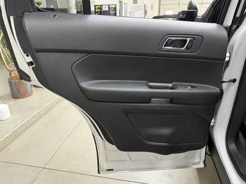 Used 2017 Ford Explorer 4WD Police Interceptor image 11