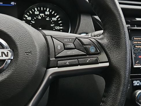 Used 2020 Nissan Rogue SL w/ Premium Package image 22