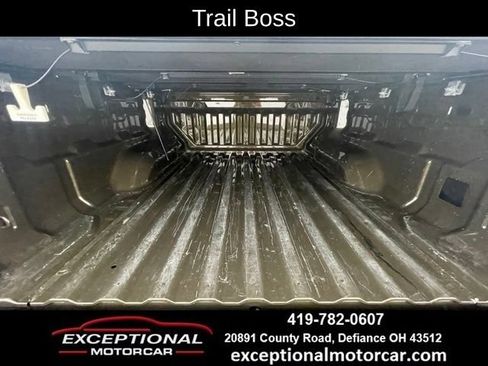 Used 2024 Chevrolet Colorado Trail Boss w/ Technology Package AWD/4WD image 46