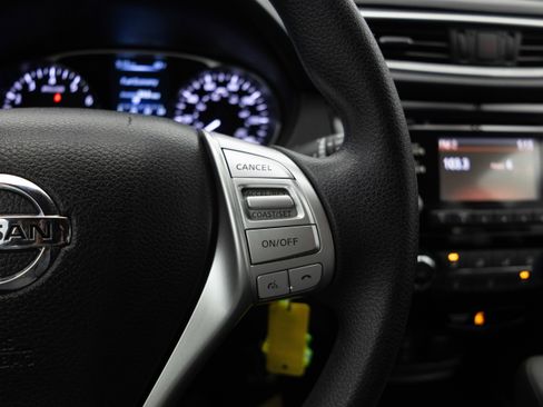 Used 2016 Nissan Rogue S image 38